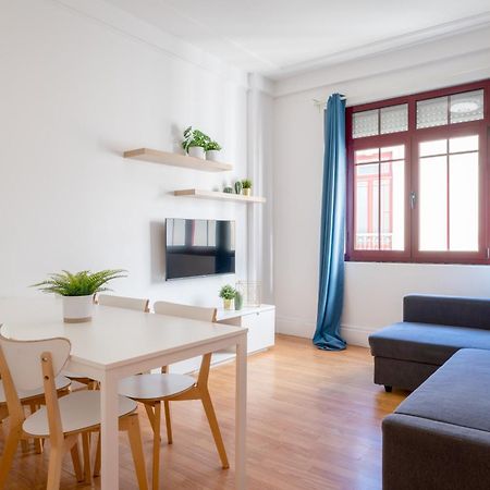 Host Wise - Spacious Comfortable Apartment - Balcony Porto Exterior foto
