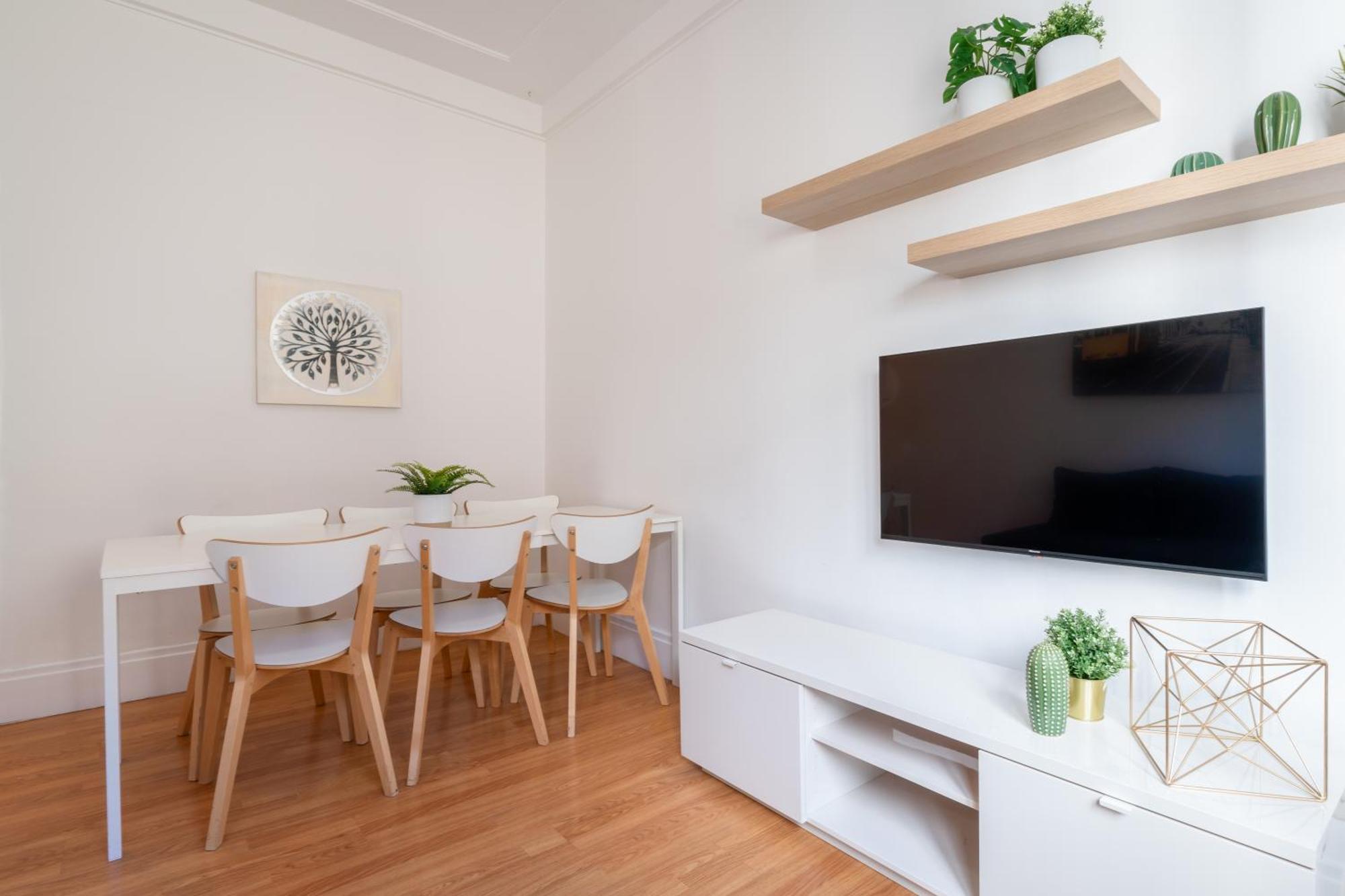 Host Wise - Spacious Comfortable Apartment - Balcony Porto Exterior foto