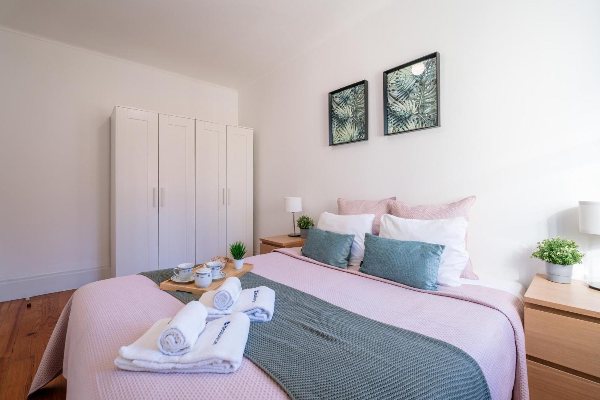 Host Wise - Spacious Comfortable Apartment - Balcony Porto Exterior foto