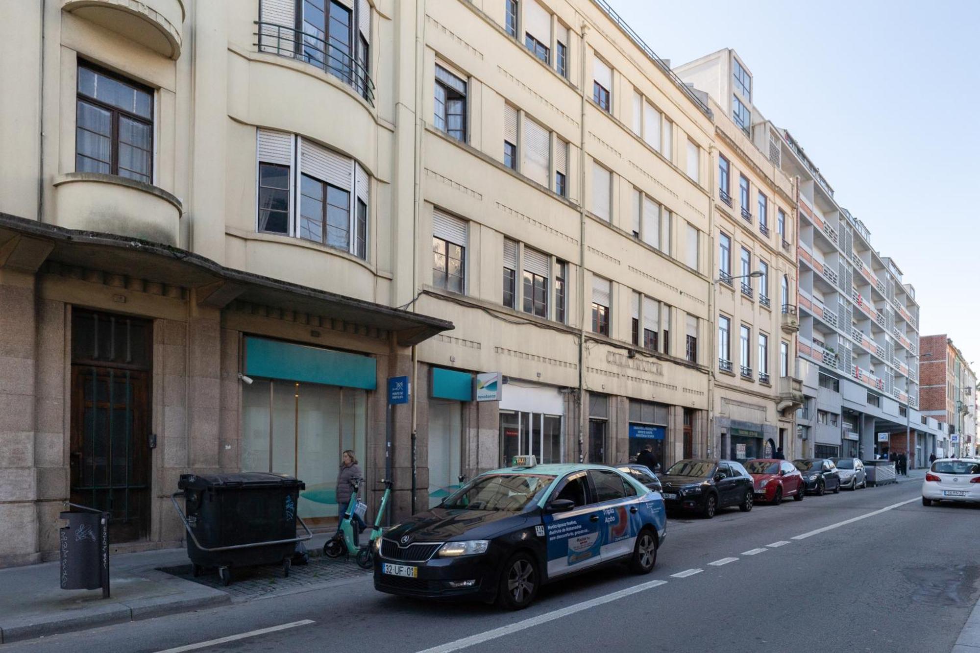 Host Wise - Spacious Comfortable Apartment - Balcony Porto Exterior foto